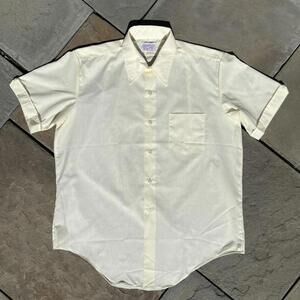 Vintage 80s Pale Yellow Short Sleeve Button Down Shirt